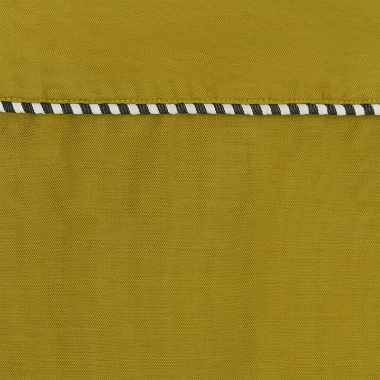 Простыня оливкового цвета с контрастным кантом из коллекции essential, 240х270 см (73747)