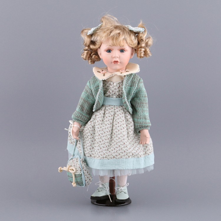 Фарфоровая кукла с мягконабивным туловищем высота=40 см Nanjing International (D-485-089) 