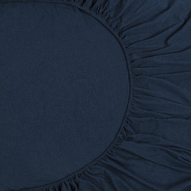 Простыня на резинке из хлопкового трикотажа темно-синего цвета из коллекции essential, 160х200х30 см (76112)