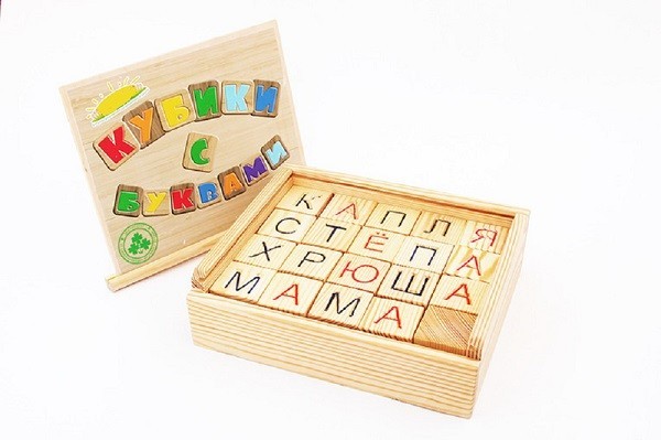 Игровой набор с буквами, в деревянном ящике (РЕ817-5)