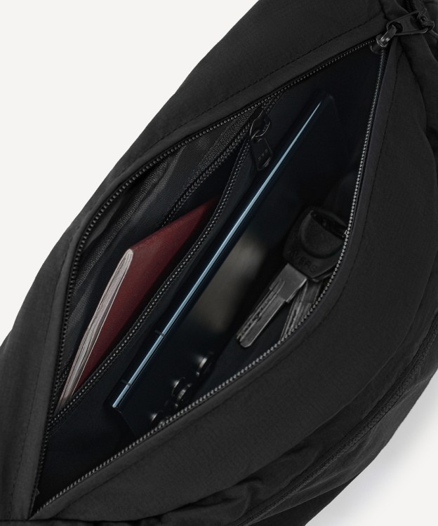 Сумка поясная ESSENTIAL Team Waist Bag (2118582) Сумка поясная ESSENTIAL Team Waist Bag (2118582)