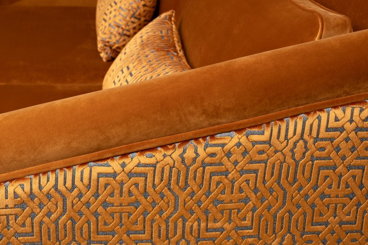 Диван Trevi 230М(К) трехм раскл с кантом оранж Pad31+Lattice ORANG 232*103*88см (TT-00016501)