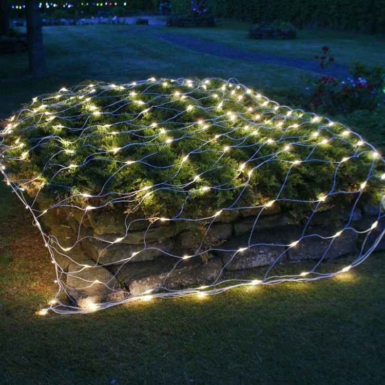 Уличная светодиодная гирлянда (синий свет) Vegas Сеть 144 LED, 1,2х1,5 м, 24V 55032 (64417) Уличная светодиодная гирлянда (синий свет) Vegas Сеть 144 LED, 1,2х1,5 м, 24V 55032 (64417)