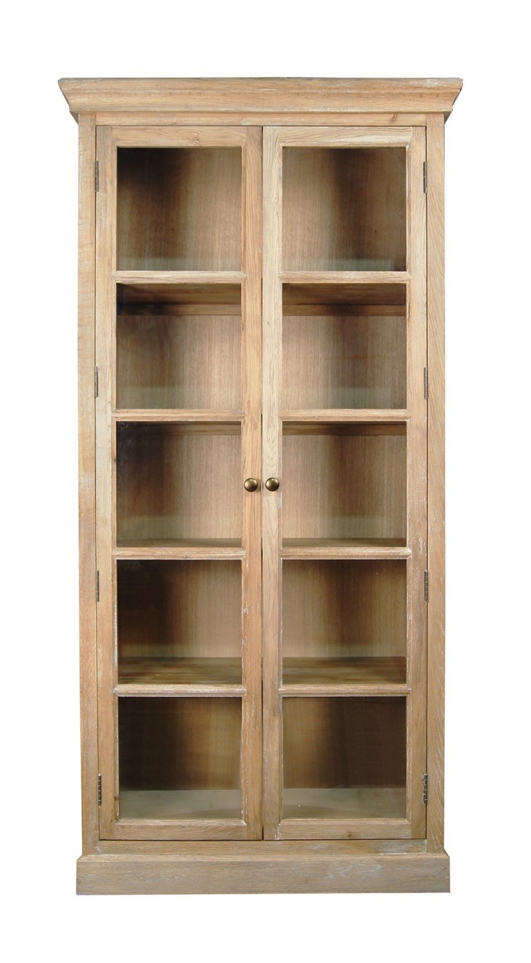 Деревянный книжный шкаф