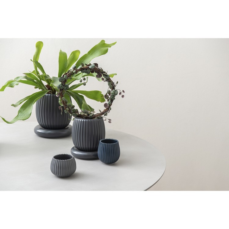 Горшок цветочный серого цвета из коллекции edge, 2,7 л (74533)