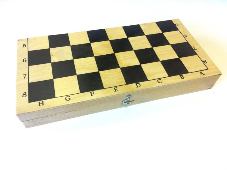 Шахматы гроссмейстерские лакированные (59773)