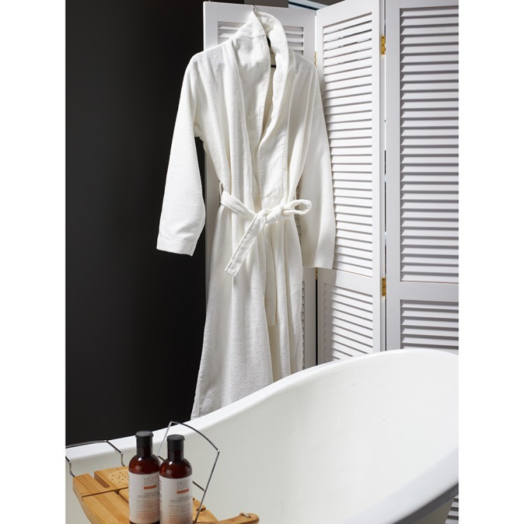 Халат махровый из чесаного хлопка белого цвета из коллекции essential, размер xl (75418)