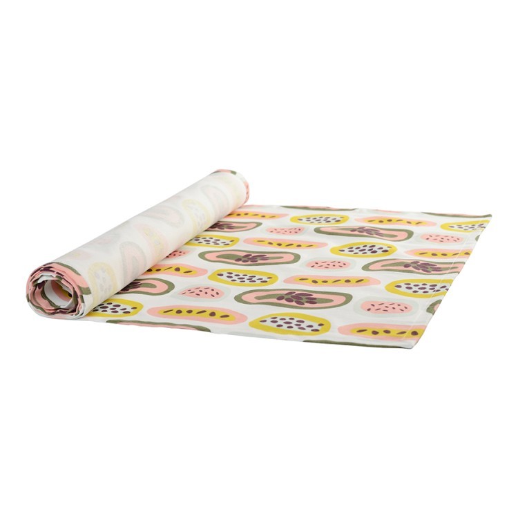 Дорожка на стол с принтом passion fruit из коллекции wild, 45х150 см (65657) Дорожка на стол с принтом passion fruit из коллекции wild, 45х150 см (65657)