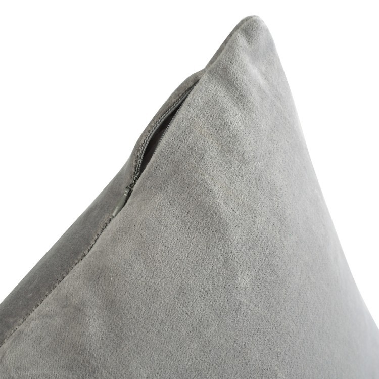 Подушка декоративная из хлопкового бархата серого цвета из коллекции essential, 45х45 см (65842)