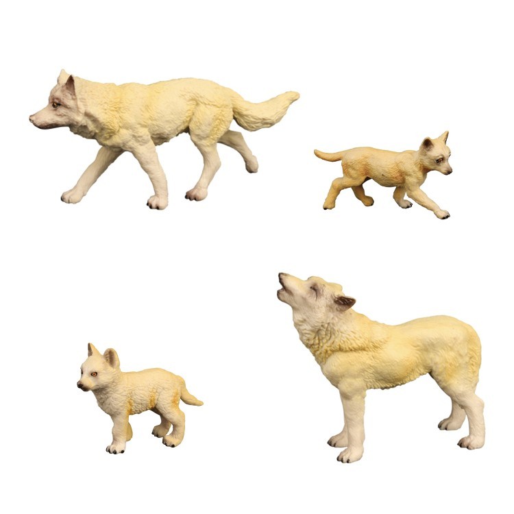 Набор фигурок животных серии "Мир диких животных": Семья полярных волков, 4 предмета (2 волка и 2 волчонка) (MM211-214)