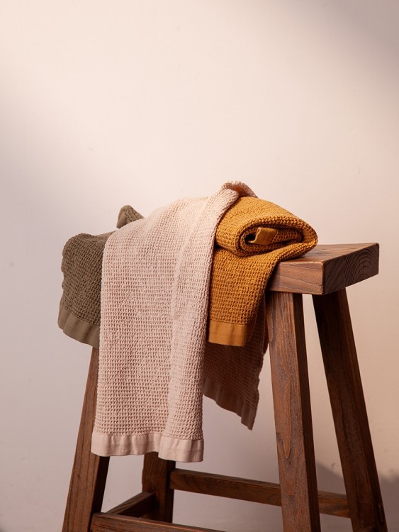 Полотенце для рук из умягченной вафли кремового цвета из коллекции essential, 50x90 см (79188)