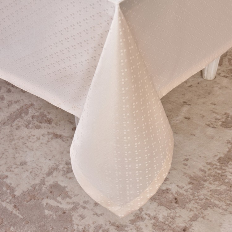 Скатерть 145х350см шампань евроуголок 100% полиэстер SANTALINO (805-027-22)