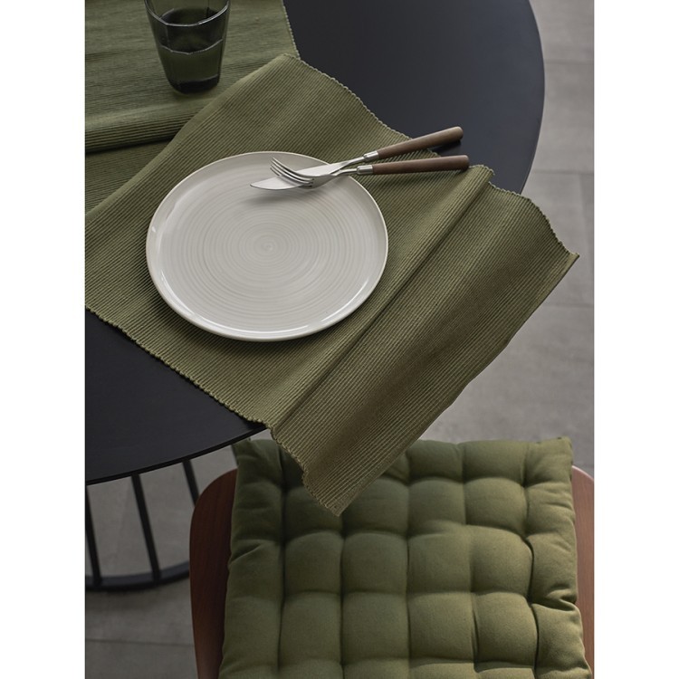 Подушка на стул из хлопка оливкового цвета из коллекции essential, 35х35 см (77447)