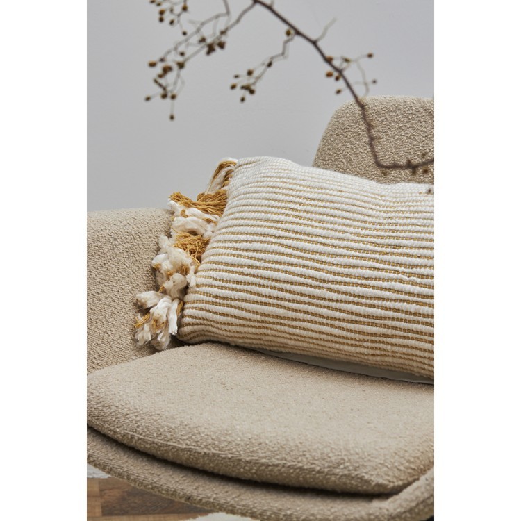 Чехол на подушку горчичного цвета clouds из коллекции ethnic, 35х60 см (76145) Чехол на подушку горчичного цвета clouds из коллекции ethnic, 35х60 см (76145)