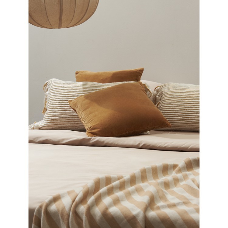 Чехол на подушку горчичного цвета clouds из коллекции ethnic, 35х60 см (76145) Чехол на подушку горчичного цвета clouds из коллекции ethnic, 35х60 см (76145)