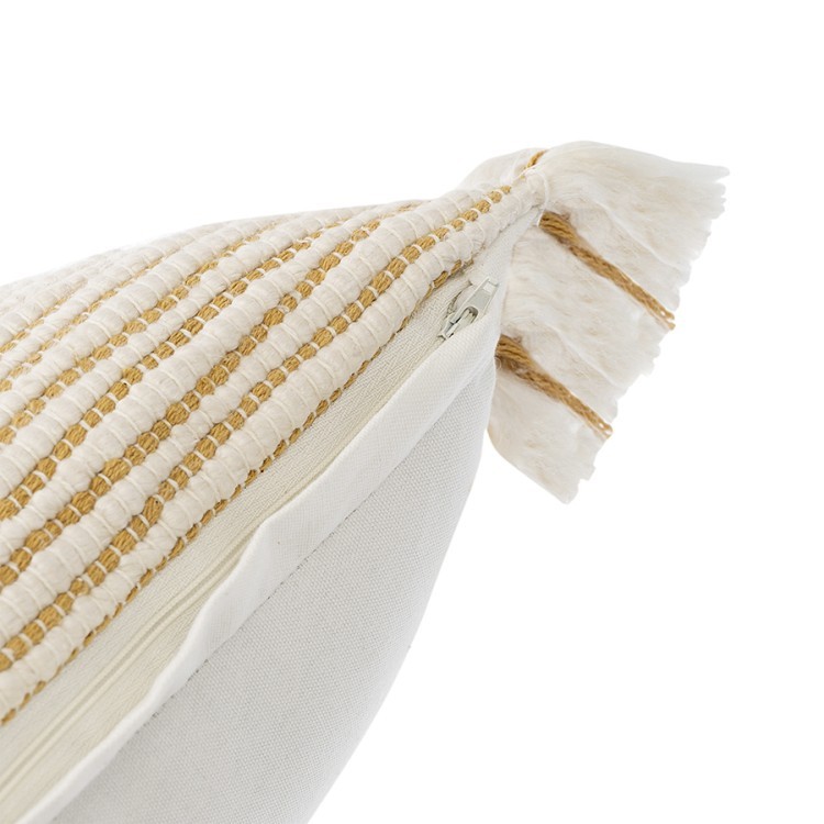 Чехол на подушку горчичного цвета clouds из коллекции ethnic, 35х60 см (76145) Чехол на подушку горчичного цвета clouds из коллекции ethnic, 35х60 см (76145)