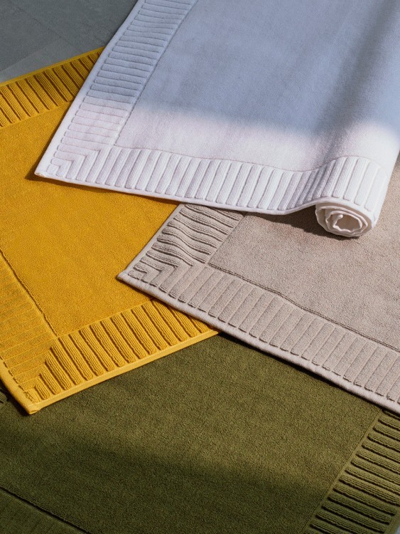 Коврик для ванной с фактурным бортиком цвета охры из коллекции essential, 50х80 см (80171)