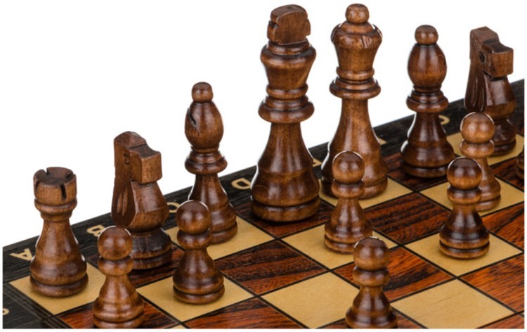Шахматы маленькие "тура" 30*30 см. Фотьев В.а. (28-345) 