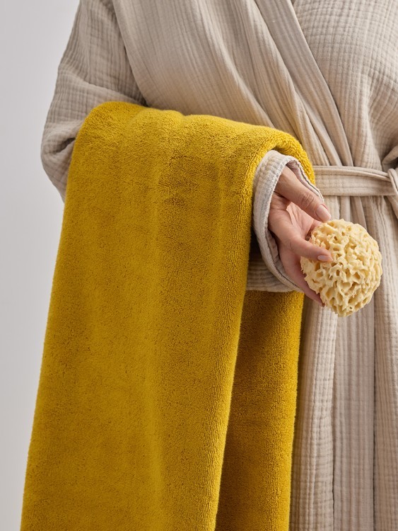 Полотенце банное цвета охры из коллекции essential, 70х140 см (80172)