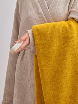 Полотенце банное цвета охры из коллекции essential, 90х150 см (80173)