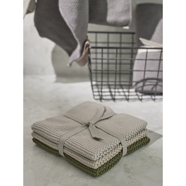 Набор из трех вязаных салфеток для уборки и мытья посуды бежевого и оливкового цветов из коллекции essential, 28х28 см (76779)