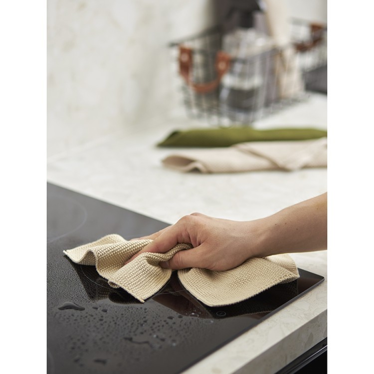 Набор из трех вязаных салфеток для уборки и мытья посуды бежевого и оливкового цветов из коллекции essential, 28х28 см (76779)