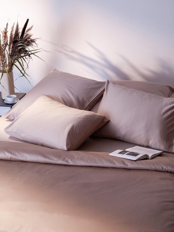 Комплект постельного белья из премиального сатина бежевого цвета из коллекции essential, 200х220 см (79817)