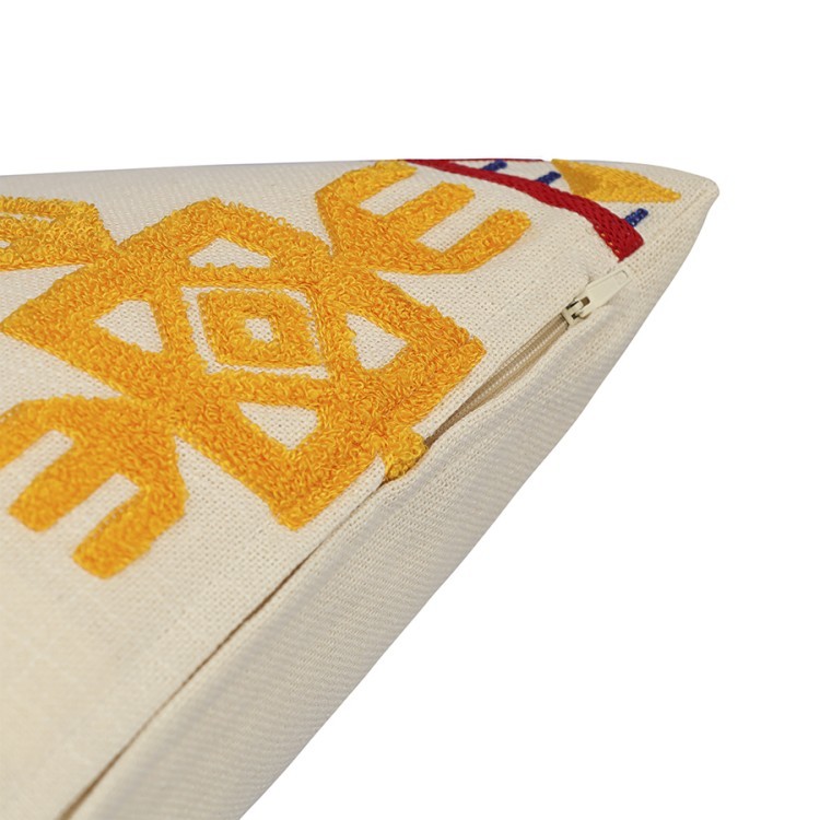 Подушка декоративная по мотивам чувашских орнаментов из коллекции cultural heritage, 45х45 см (77718) Подушка декоративная по мотивам чувашских орнаментов из коллекции cultural heritage, 45х45 см (77718)