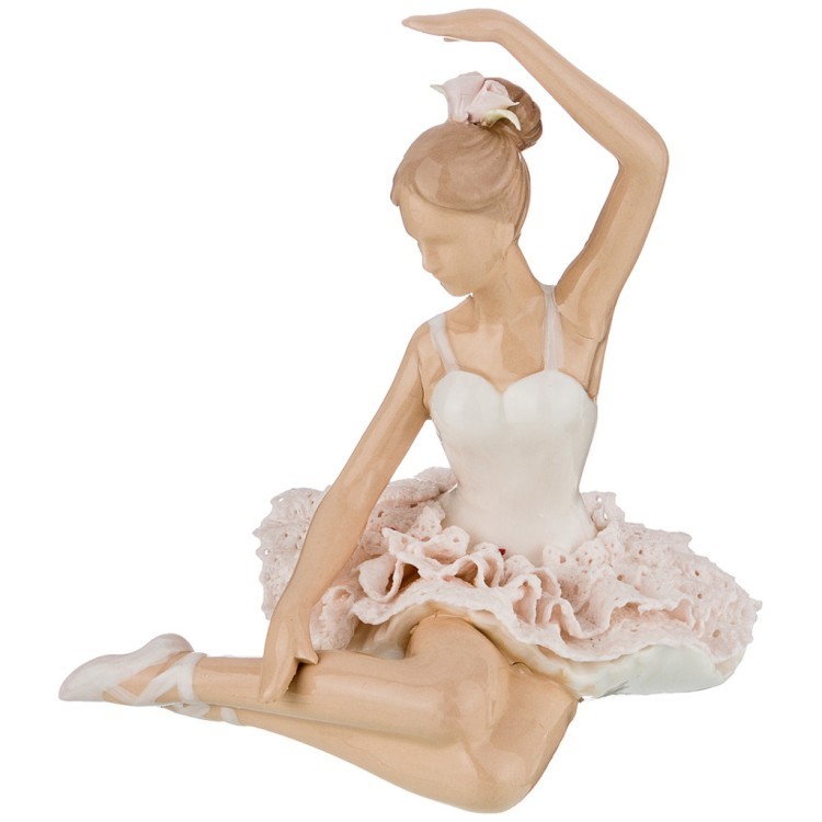 Статуэтка "балерина" 16*13,5*17 см. серия "фарфоровые кружева" Lefard (150-102)