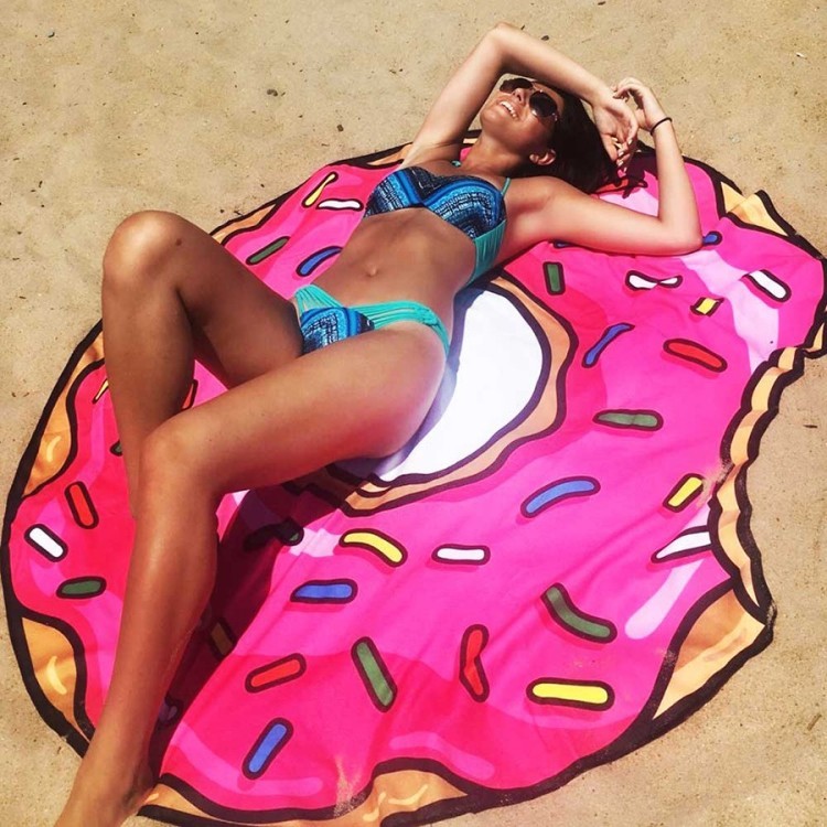 Покрывало пляжное strawberry donut (56992)