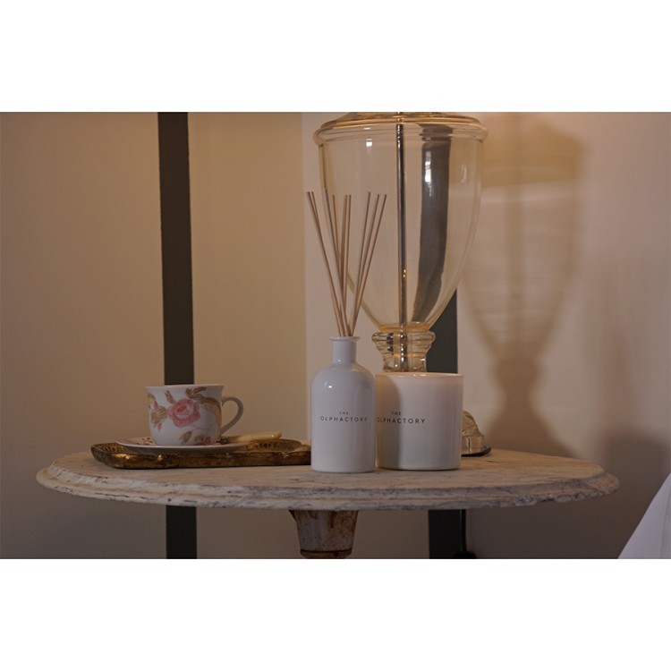 Свеча ароматическая the olphactory, white insignia, philippa 1990, 60 ч (78049)