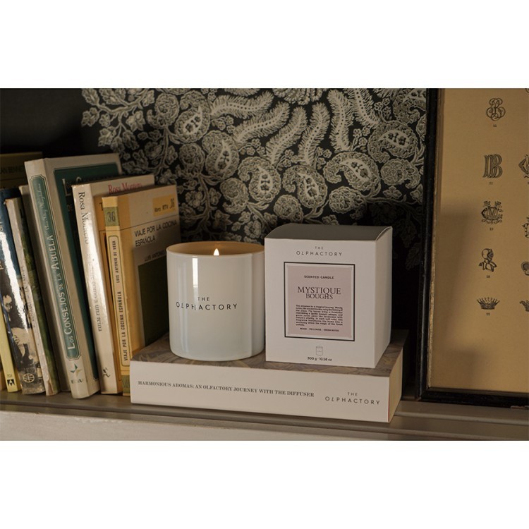 Свеча ароматическая the olphactory, white insignia, mystique boughs, 60 ч (78048)