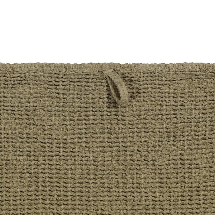 Полотенце для рук из умягченной вафли цвета хаки из коллекции essential, 50x90 см (79190)