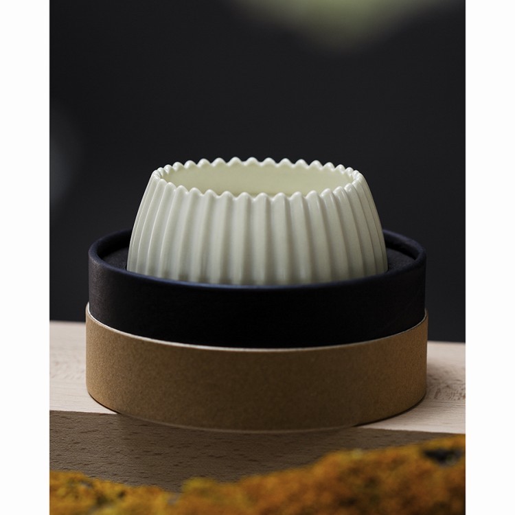 Свеча ароматическая musk, rose & cedarwood из коллекции edge, бежевый, 30 ч (75653)