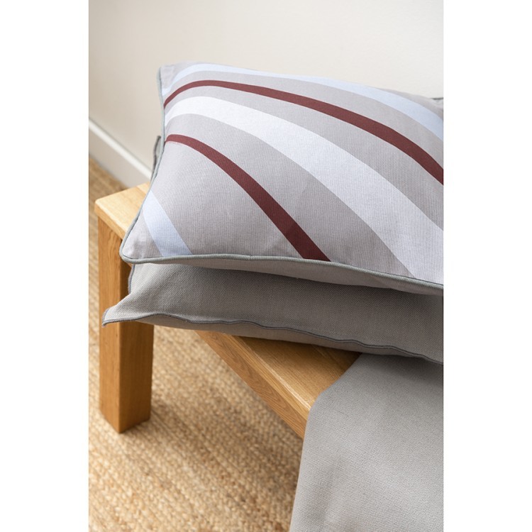 Чехол на подушку из хлопка с принтом tulip field из коллекции terra, 45х45 см (74425) Чехол на подушку из хлопка с принтом tulip field из коллекции terra, 45х45 см (74425)