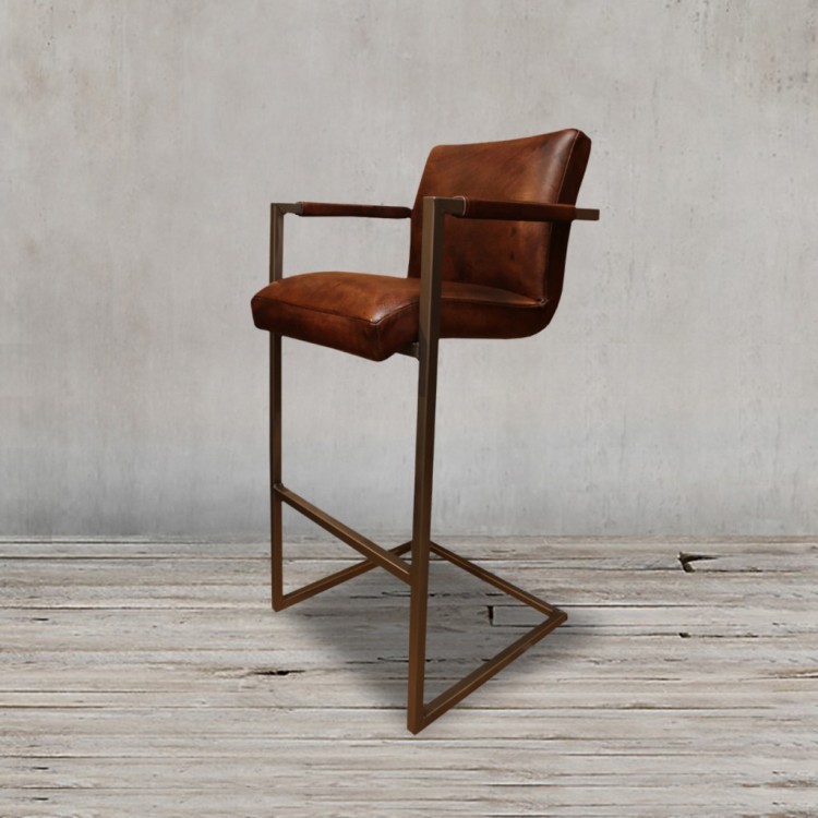 Стул барный FLEET Fleet-BarChairArm, каркас металл, обивка натуральная кожа, Brown, ROOMERS FURNITURE Стул барный FLEET Fleet-BarChairArm, каркас металл, обивка натуральная кожа, Brown, ROOMERS FURNITURE