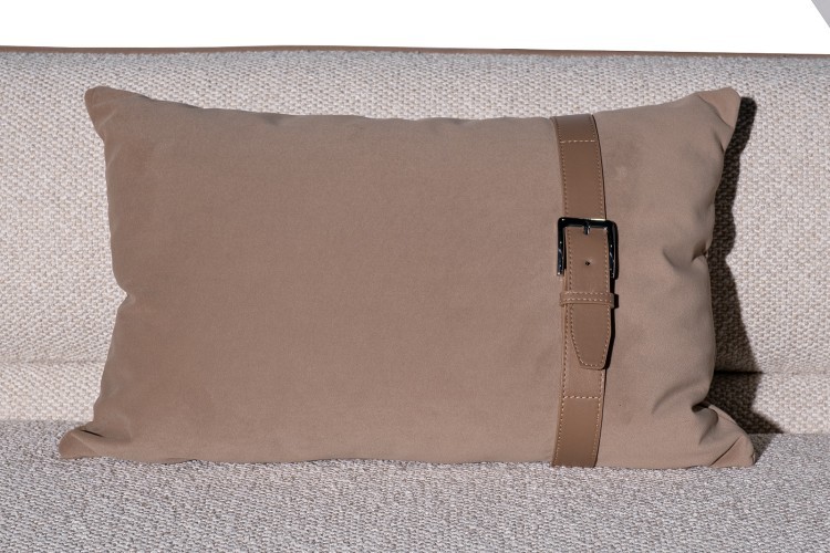 Диван Amelia трехместный букле светлый 253*100*67см с бежевым кантом (TT-00016098)