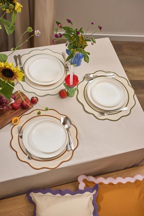 Салфетка под приборы anemone из коллекции trendy ruffles, D38 см, карри (78889) Салфетка под приборы anemone из коллекции trendy ruffles, D38 см, карри (78889)