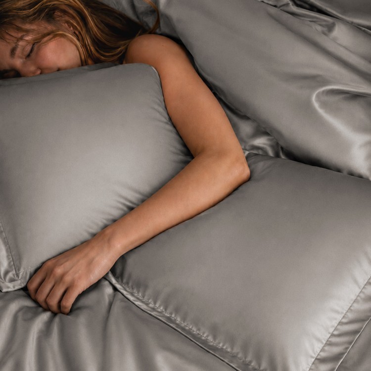 Кпб,king size,"solid" капучино, сатин, хлопок 100%,п.240х260-1шт,пр.260х260-1шт,н.50х70-2шт/70х70-2ш Lefard (989-004-18)