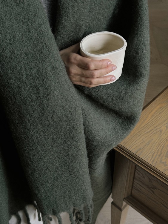 Плед мохеровый хвойно-зеленого цвета из коллекции essential, 130х180 см (79737)