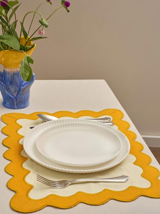 Салфетка под приборы с контрастным кантом горчичного цвета из коллекции trendy ruffles, 35х45 см (78892) Салфетка под приборы с контрастным кантом горчичного цвета из коллекции trendy ruffles, 35х45 см (78892)