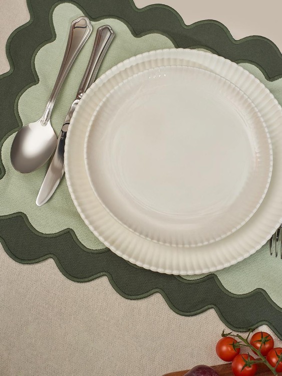 Салфетка под приборы с контрастным кантом зеленого цвета из коллекции trendy ruffles, 35х45 см (78893) Салфетка под приборы с контрастным кантом зеленого цвета из коллекции trendy ruffles, 35х45 см (78893)