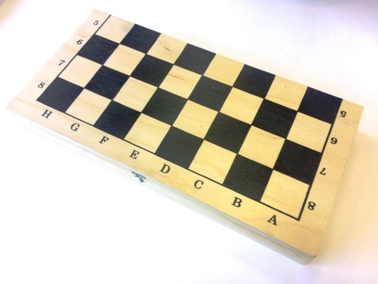 Шахматы обиходные лакированные (59774)
