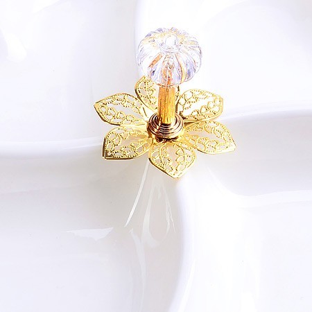 Менажница фарфор 4секц 29х29х4,5 LR (60039) Менажница фарфор 4секц 29х29х4,5 LR (60039)